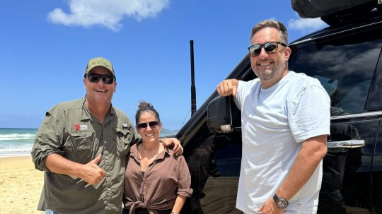 Troy McLachlan and Areti Comino hang out with fellow On The Move ambassador and Creek to Coast host Scotty Hillier. PHOTO: The Thrivin’ Wanderers